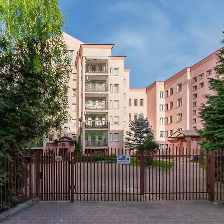 Apartman Okopowa Rodzinny Z Balkonem By Renters *